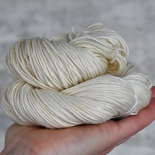Thick and Thin DK - Sample Skein
